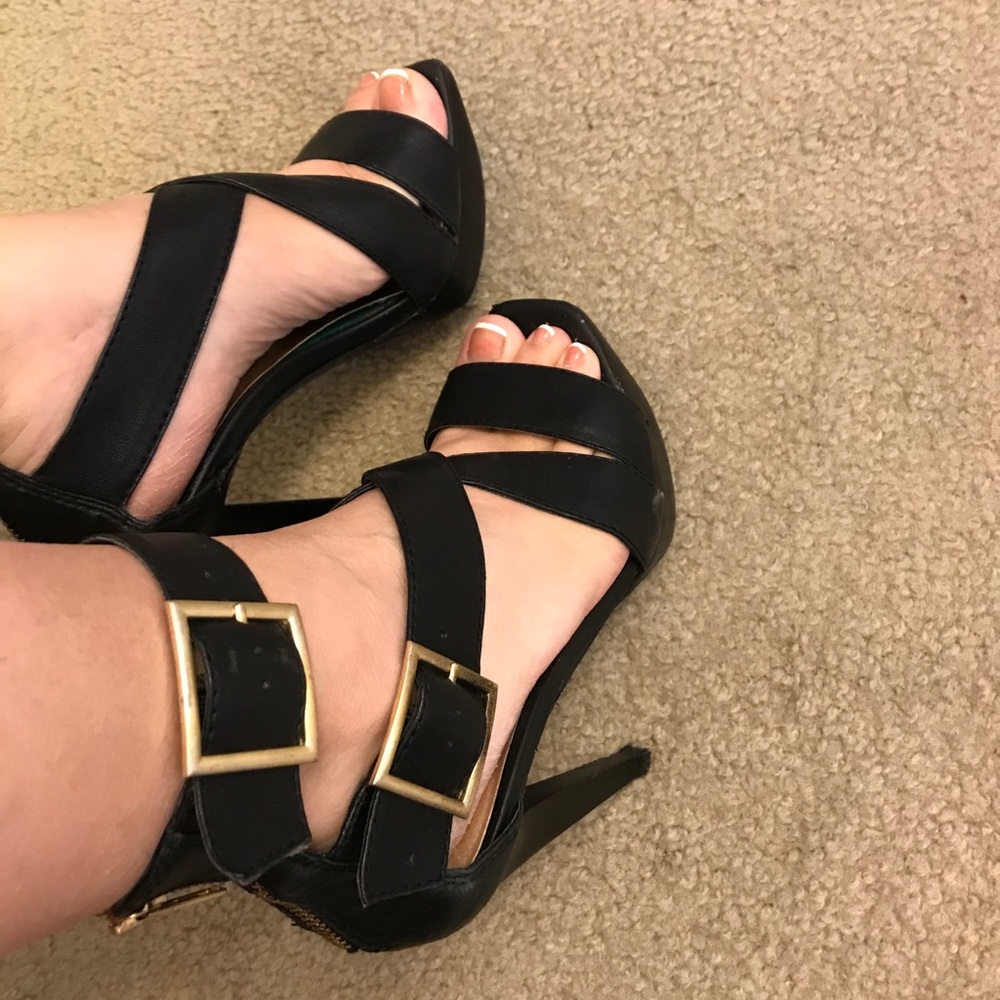 Jessica Simpson Heels - Picture 2 of 12